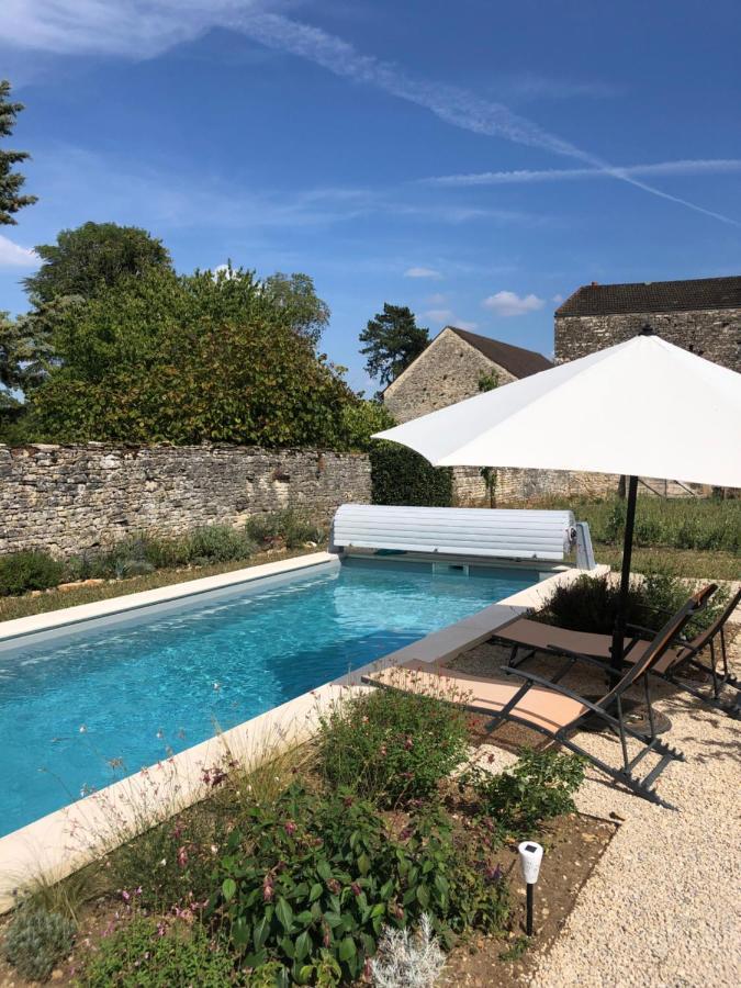 Le Gite De Tassigny Meursault Exteriör bild